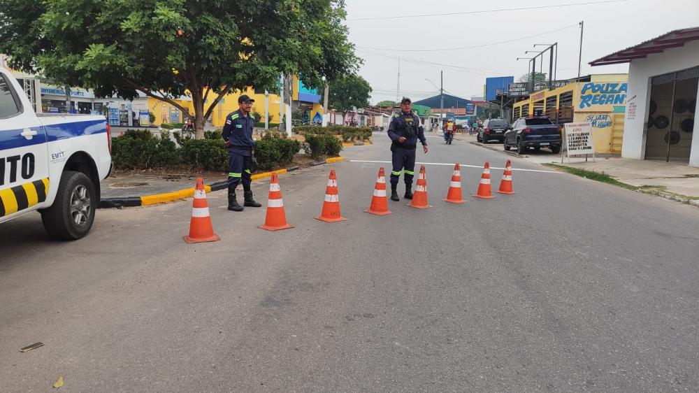 EMTT realiza campanha de conscientização contra acidentes de trânsito em Parintins