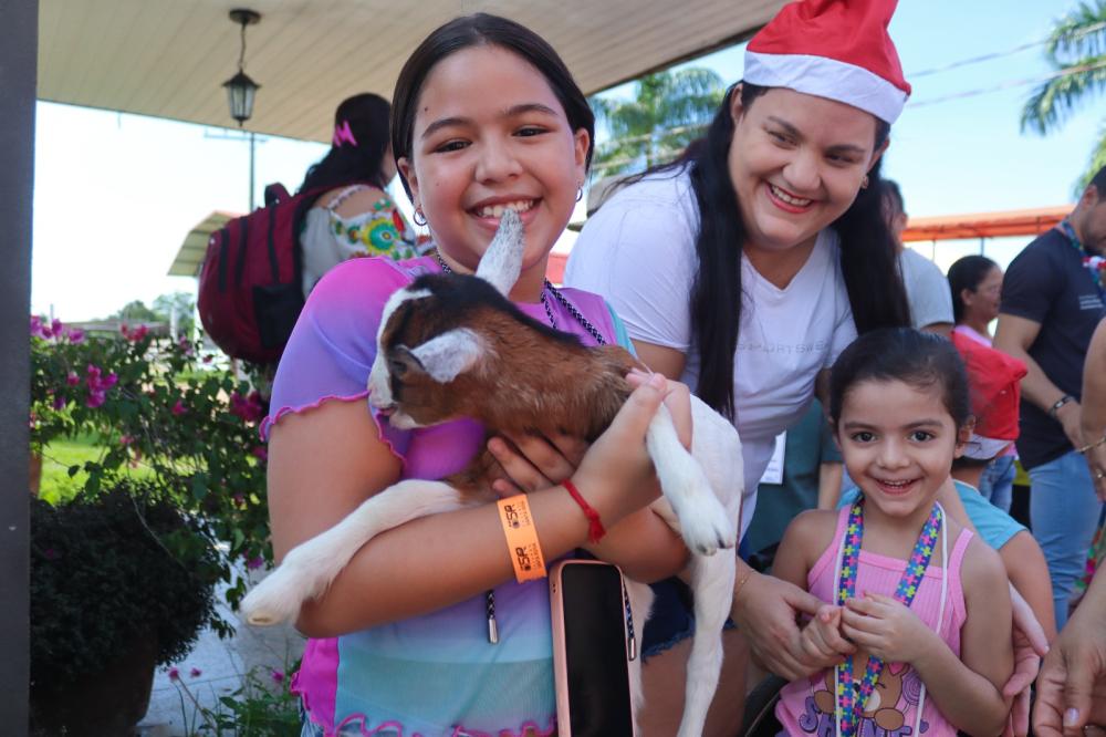 Natal Inclusivo da Sejusc leva crianças com deficiência para dia de lazer em Iranduba