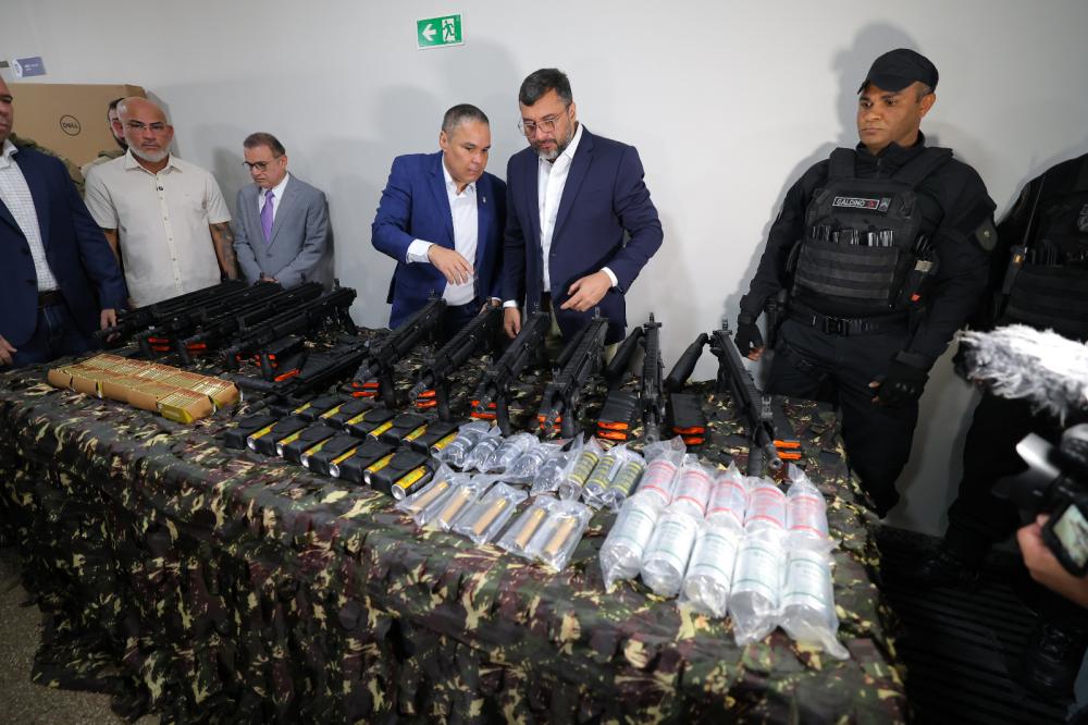 Wilson Lima reforça segurança no Amazonas com novos armamentos, munições e equipamentos