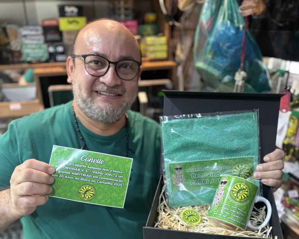 Bloco Lagarto Salgado celebra 20 anos com homenagem ao irreverente 'Papai Joel' no Carnailha 2025