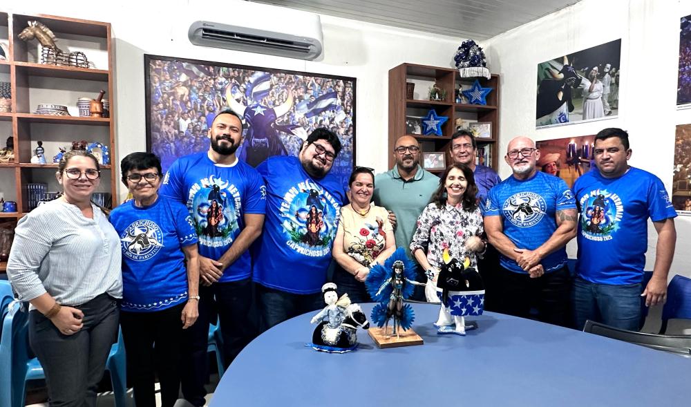 Caprichoso e Sebrae dialogam sobre artesanato sustentável e oportunidades para artistas locais