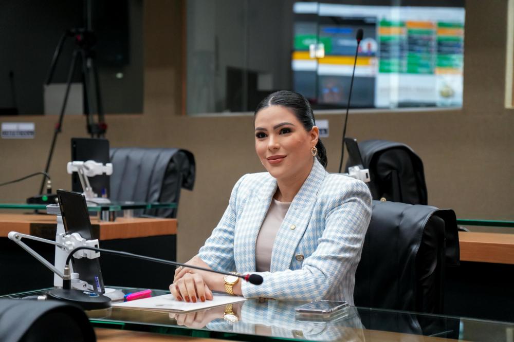 Deputada Mayra Dias conquista aprovação de PL que cria Estatuto para pacientes com doenças raras no Amazonas