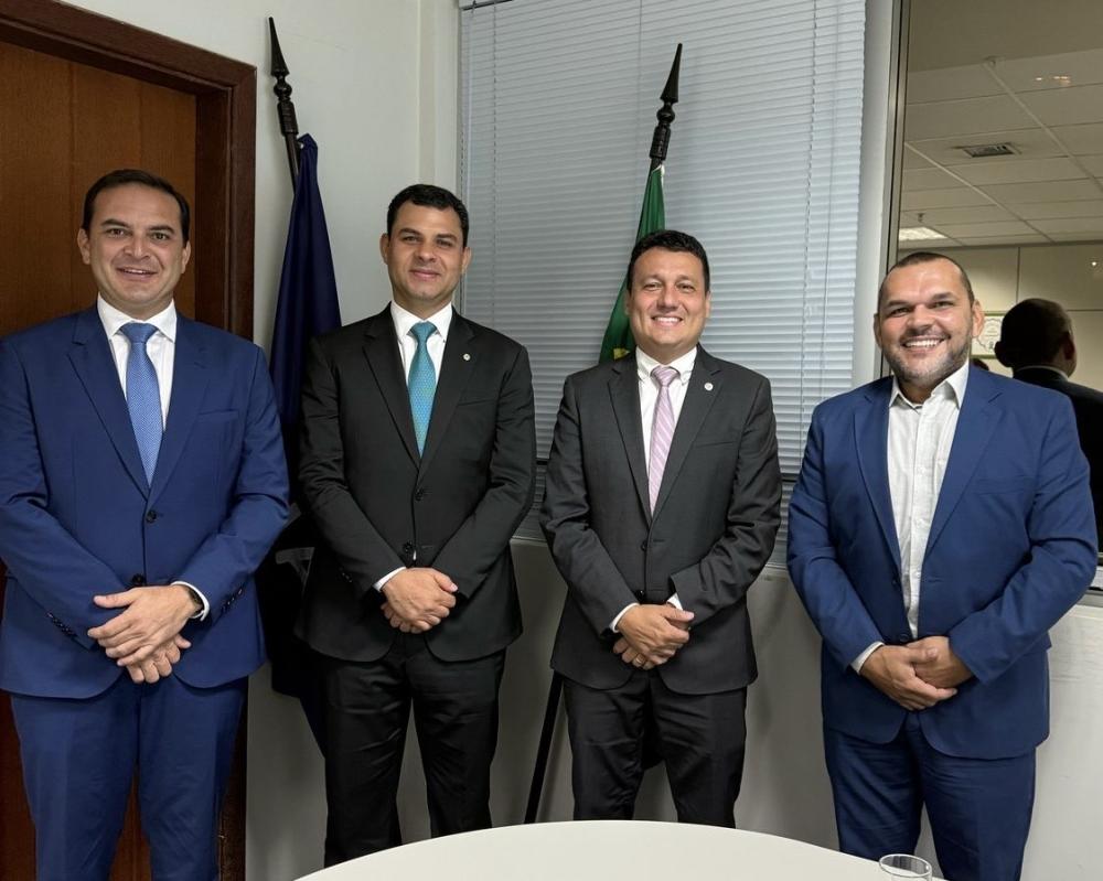 Saullo Vianna busca autorização ANAC para voos em Parintins e reforça ações sociais em Brasília