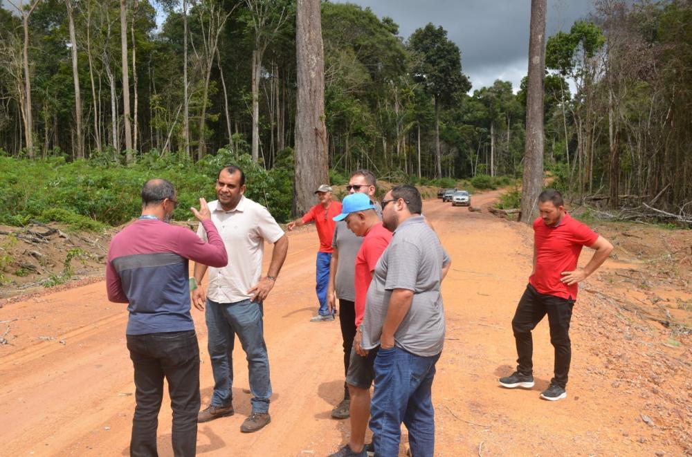 Serviços de pavimentação das estradas do Mocambo, Monte Sinai e Caburi já estão em andamento