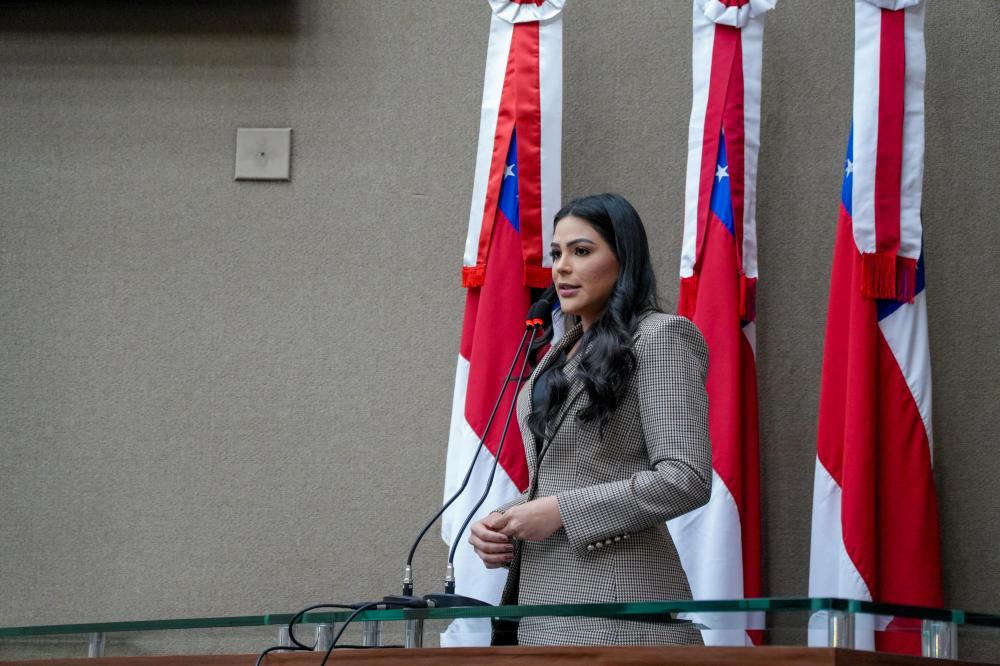 Deputada Mayra Dias cobra melhorias na saúde de hospitais do Amazonas