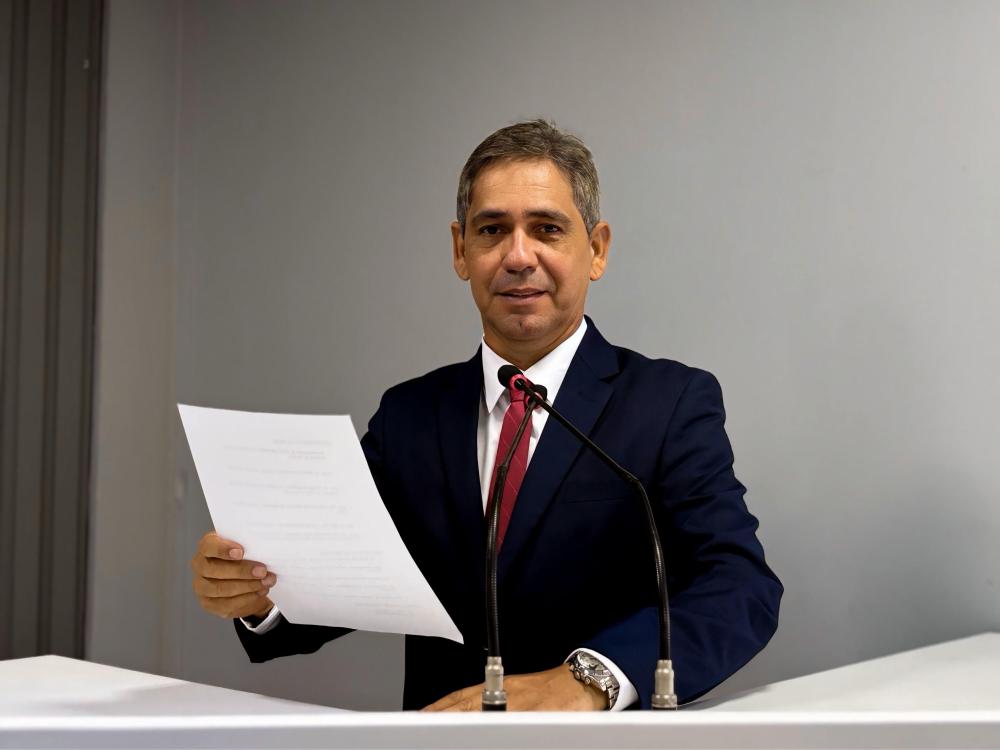 Vereador Julvan Medeiros apresenta indicações para fortalecimento de instituições em Parintins