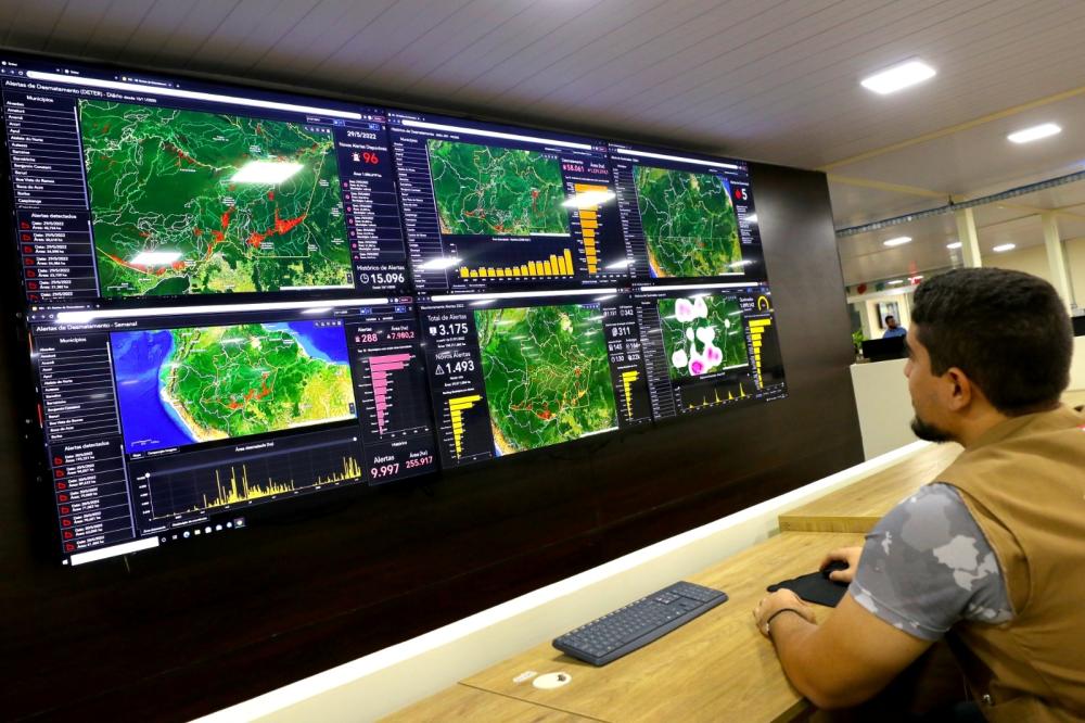 Ipaam registra queda de 7,57% no desmatamento e 31,42% nos focos de calor no Amazonas