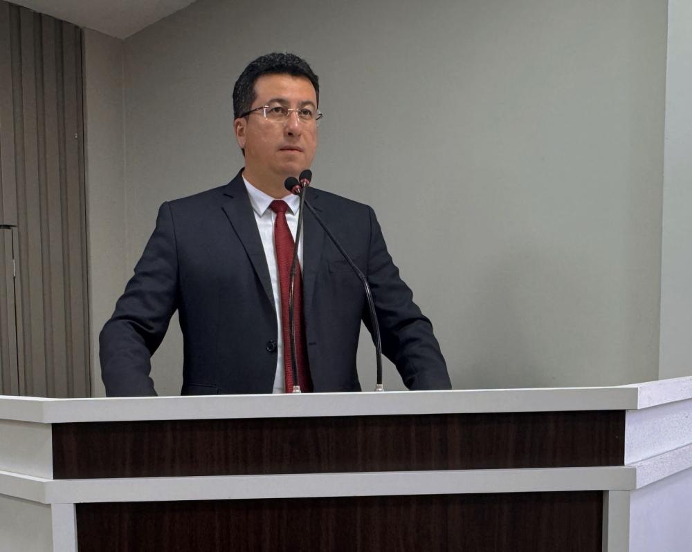 Vereador Fábio Cardoso propõe aquisição de ambulância para a Agrovila do Caburi