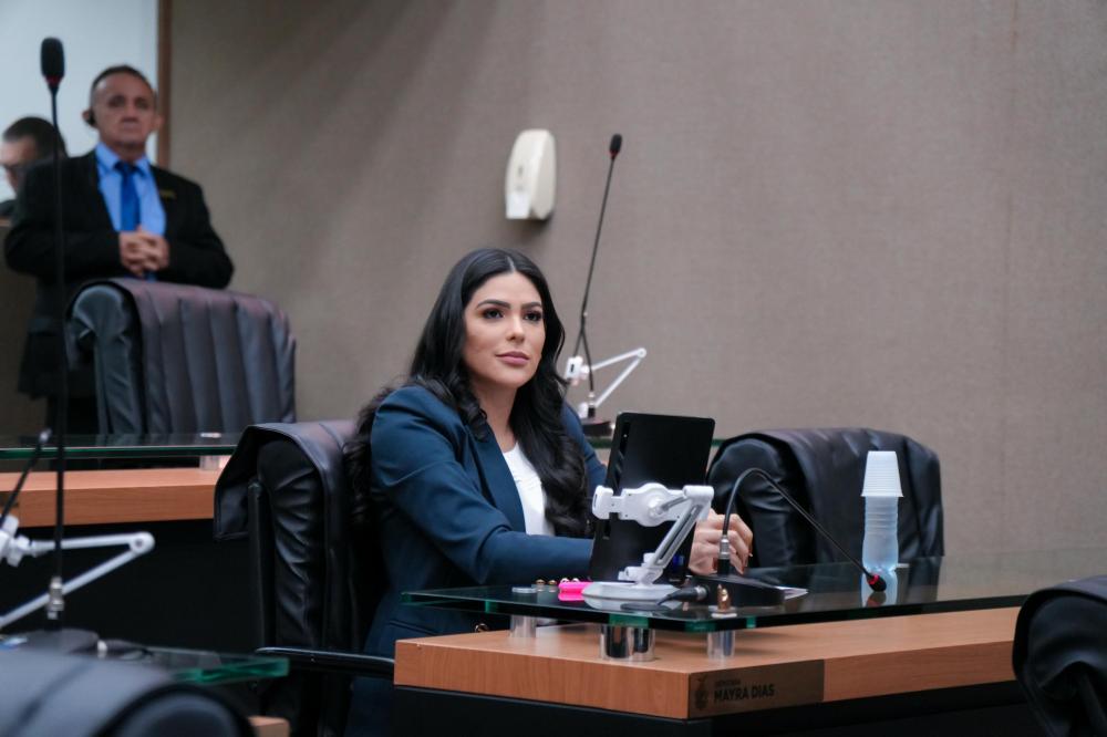 Projeto de Lei da deputada Mayra Dias busca garantir saúde mental de policiais no Amazonas