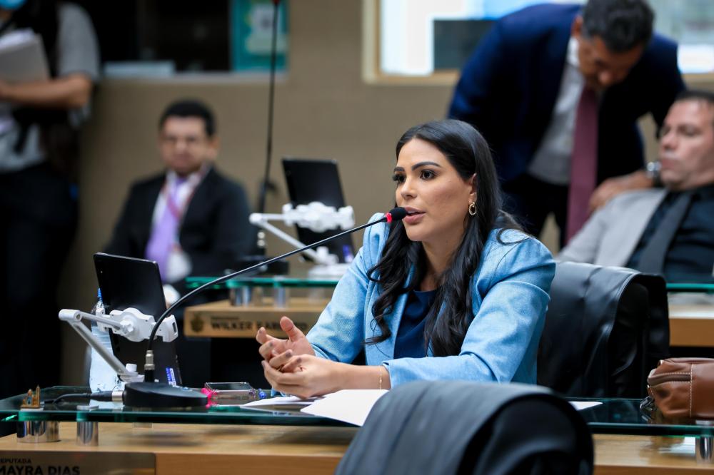 Deputada Mayra Dias pede ações preventivas contra cheias no Amazonas