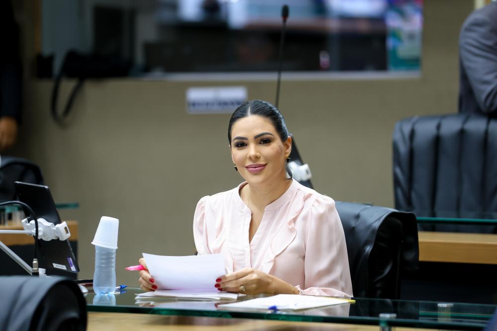 Aleam aprova projeto da deputada Mayra Dias que cria a Semana Estadual de Doação de Leite Humano