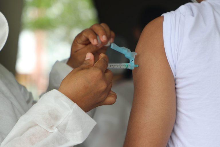 Vacinação contra gripe alcança 61,5% de cobertura no Amazonas