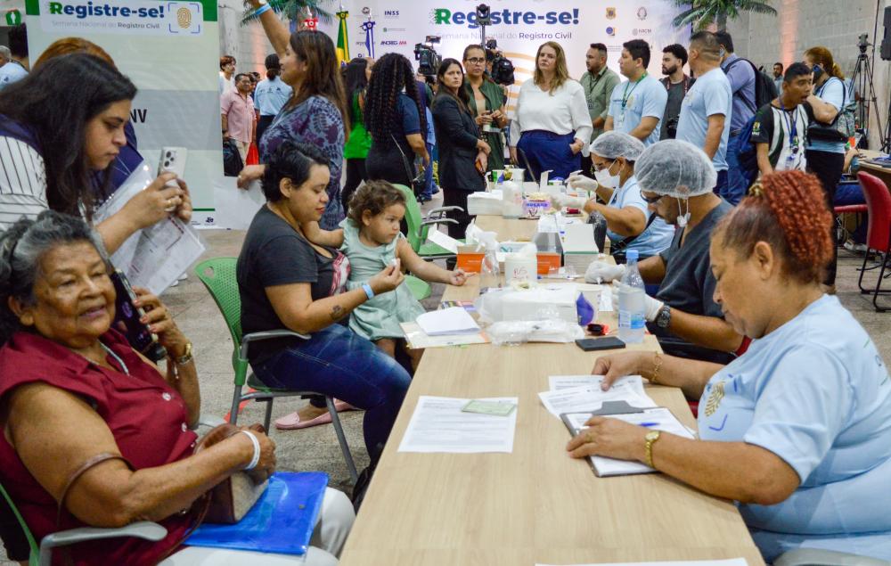 Carreta da Saúde inicia atendimentos à população durante a Semana Nacional do Registro Civil
