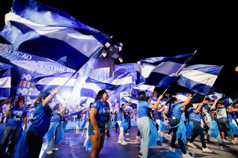 Ensaio Show do Caprichoso aquece torcedores para o Boi de Rua 2025