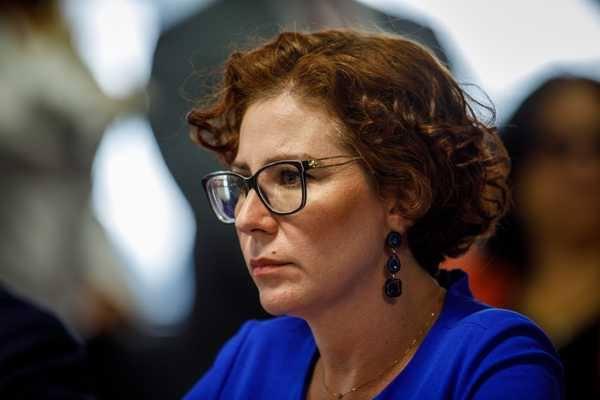 Câmara vai oficializar perda de mandato de Carla Zambelli após decisão do STF