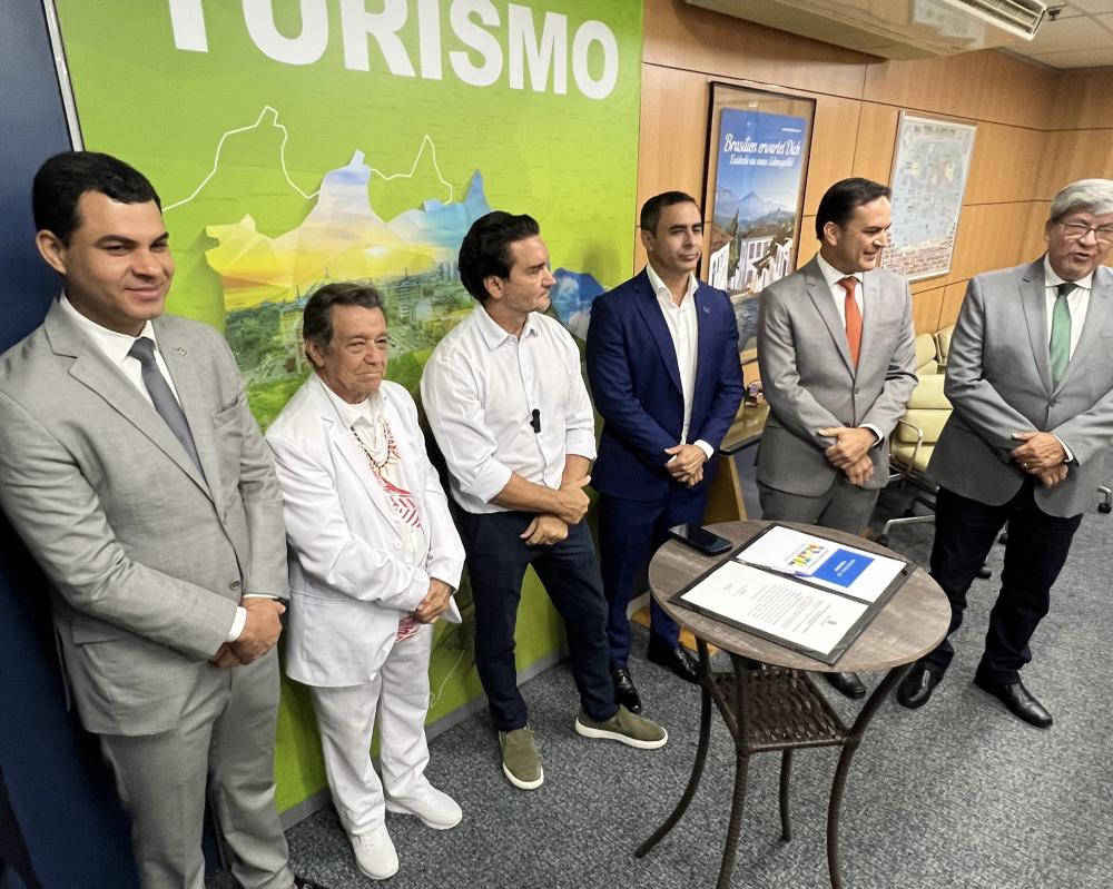 Saullo Vianna anuncia patrocínio de R$ 10 milhões do Governo Federal para o Festival de Parintins