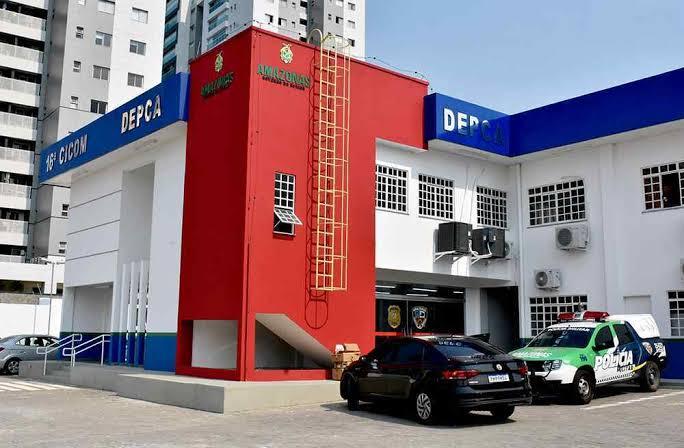 Vizinho e padrasto são presos por estupro e prostituição de criança de 10 anos