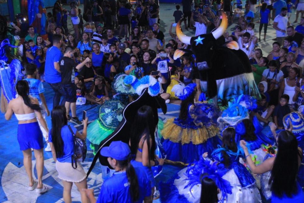 Boi Caprichoso encerra temporada da Tarde Alegre com curral lotado e muita emoção