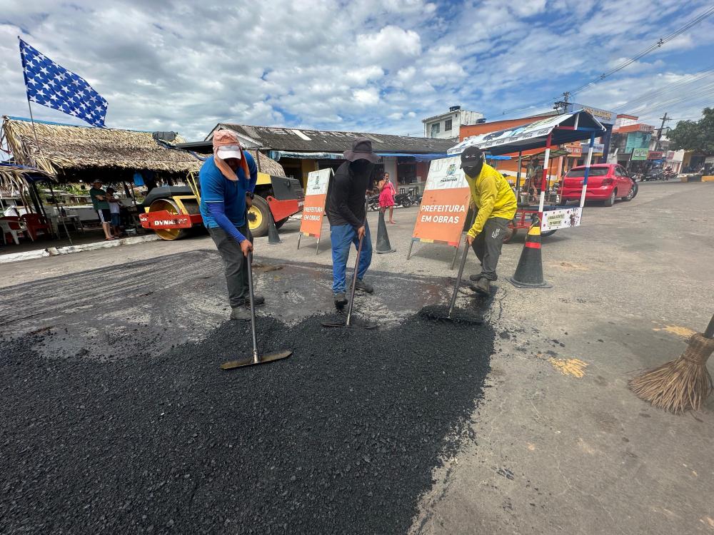 Parintins avança com Operação Tapa-Buraco e prepara ruas para o Festival Folclórico 2025
