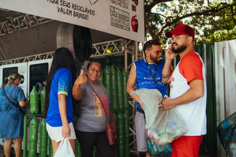Espaço Sustentável mobiliza moradores e turistas pela reciclagem no Festival de Parintins