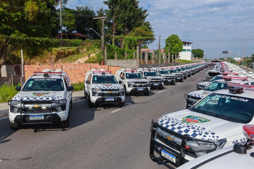 Wilson Lima entrega mais de 360 novas viaturas para reforço da segurança em Manaus