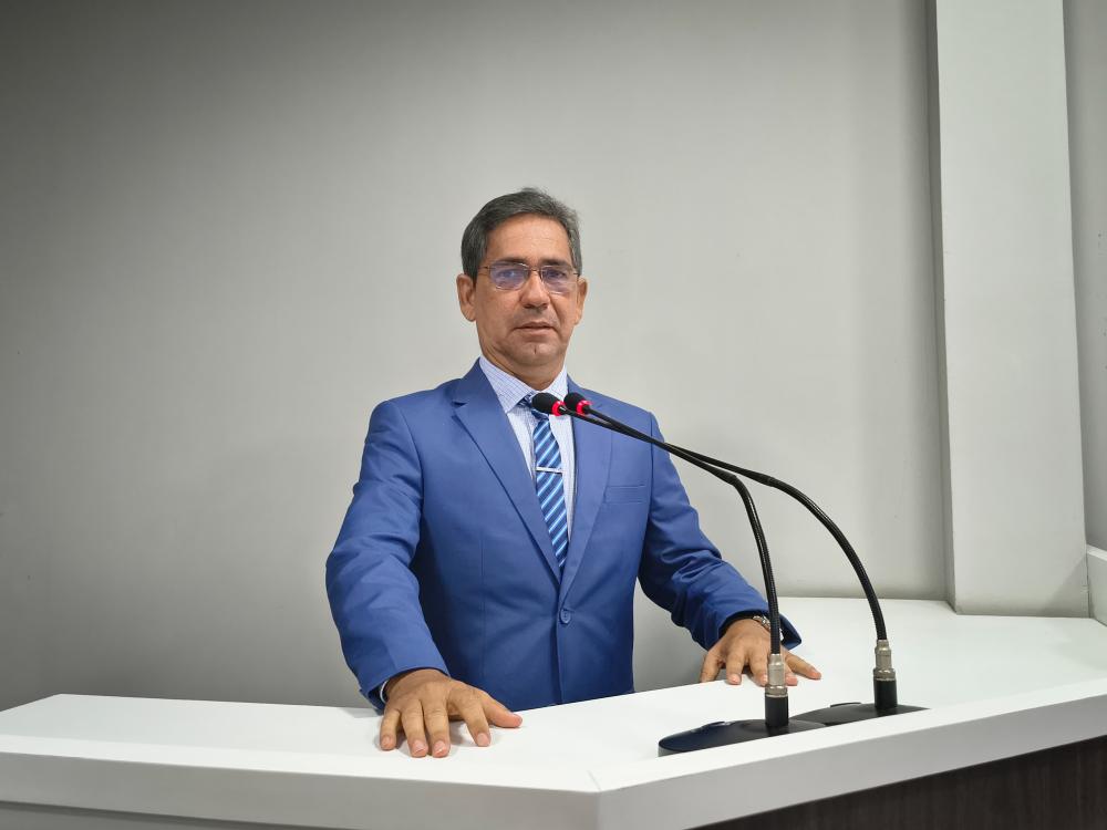 Vereador Julvan Medeiros destaca agenda na capital e apresenta novas indicações na tribuna