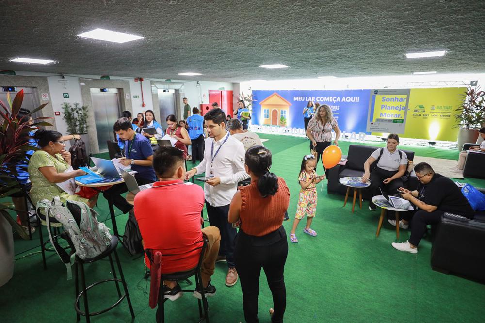 Feirão Amazonas Meu Lar bate recorde de R$ 282 mi e beneficia 1,2 mil famílias com moradia própria