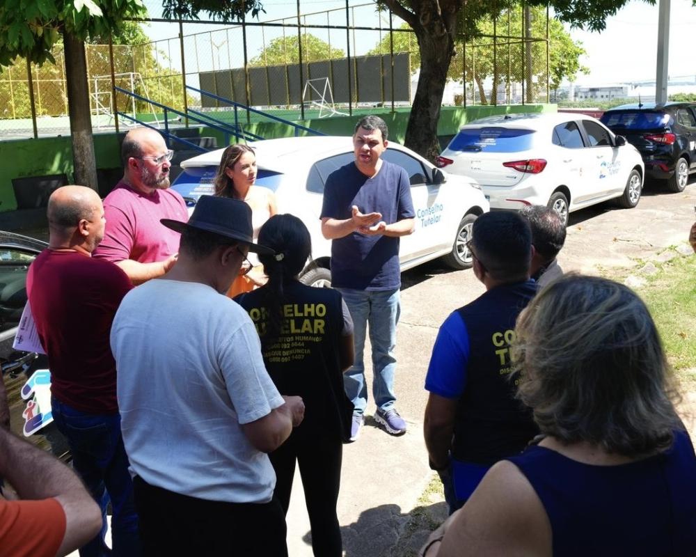Saullo Vianna entrega novos veículos e fortalece estrutura dos Conselhos Tutelares em Manaus