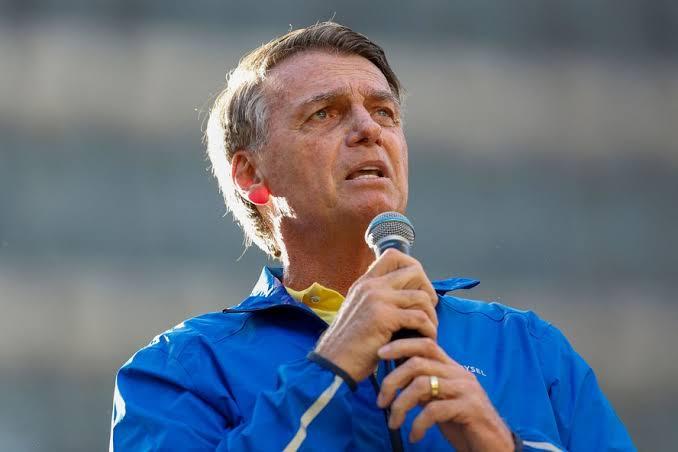 Moraes decreta prisão domiciliar de Jair Bolsonaro por descumprir medidas