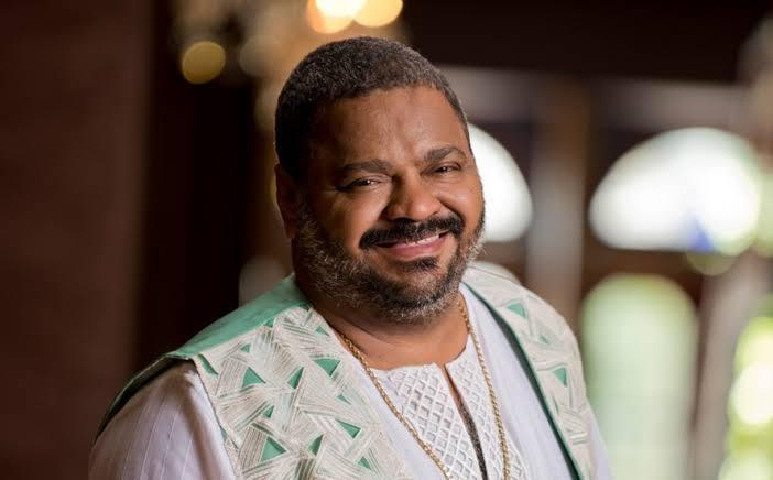 Morre Arlindo Cruz, aos 66 anos, um dos maiores nomes do samba brasileiro