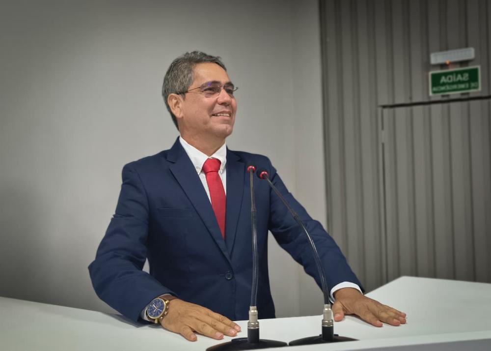 Julvan Medeiros defende segurança viária e destaca Programa Brasil Alfabetização em Parintins