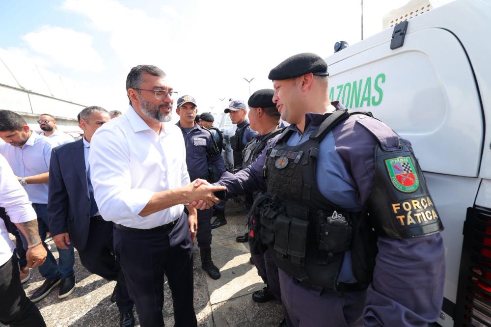 Wilson Lima realiza mais uma entrega de novas viaturas para as forças de segurança do AM
