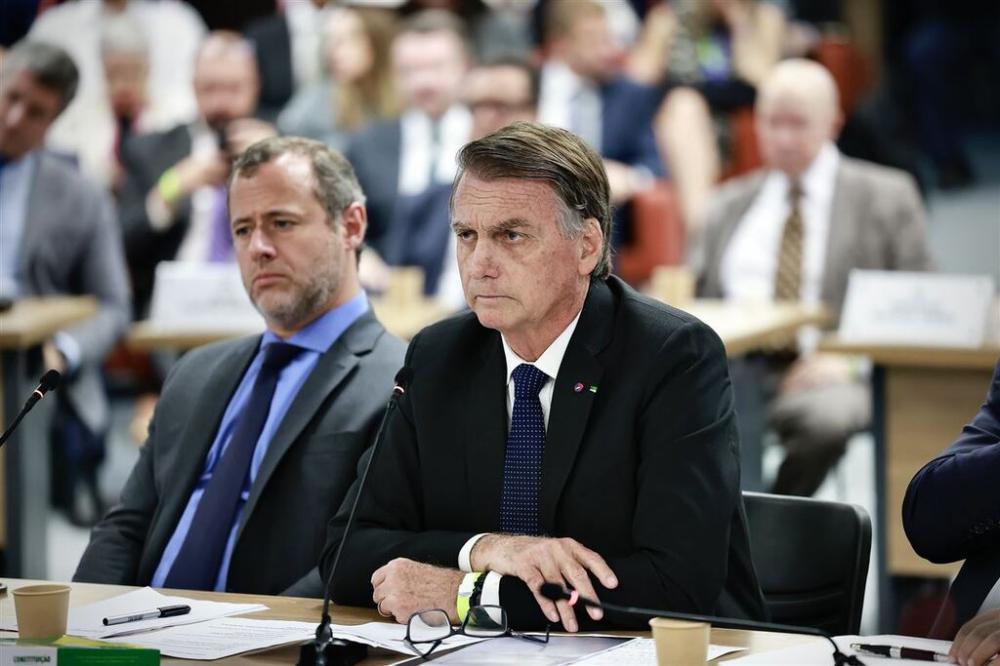 Moraes pede que julgamento de Bolsonaro por tentativa de golpe seja marcado