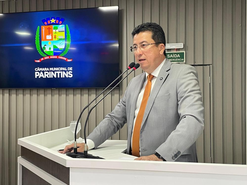 Vereador Fábio Cardoso apresenta indicação para Plano de Mobilidade Urbana de Parintins