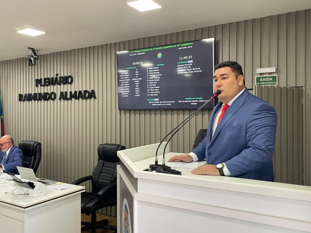 Alex Garcia pede fiscalização do IPAAM sobre situação dos postos de combustíveis em Parintins