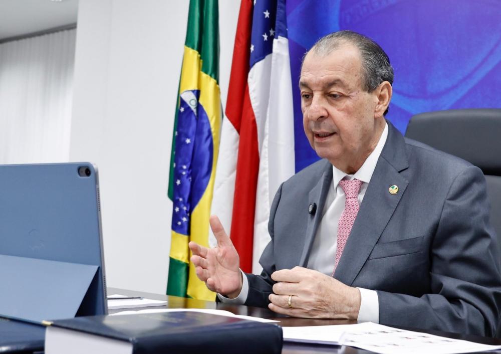 Omar Aziz defende punição a culpados e medidas para evitar fraudes no INSS