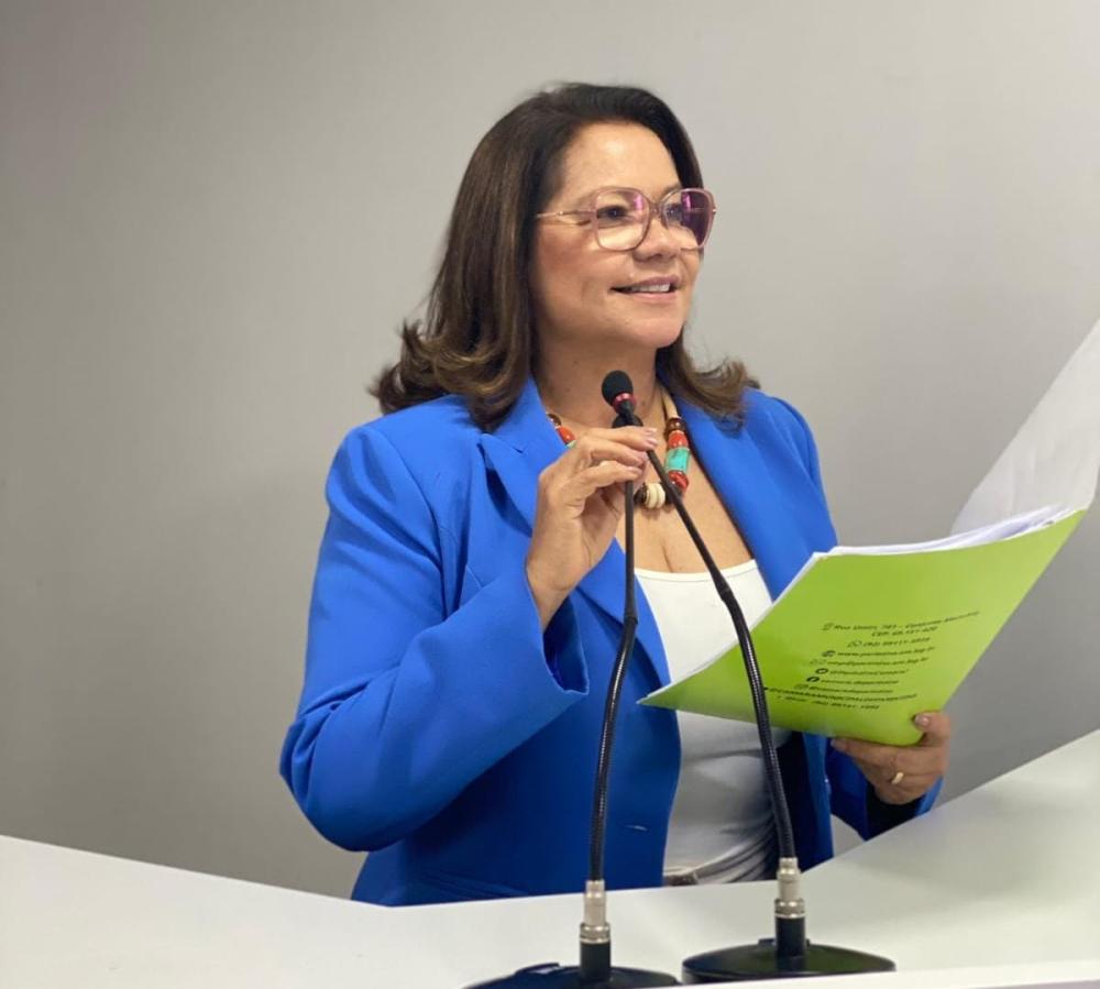 Vereadora Márcia Baranda solicita contratação de mais psicólogos para fortalecer o CAPS AD em Parintins