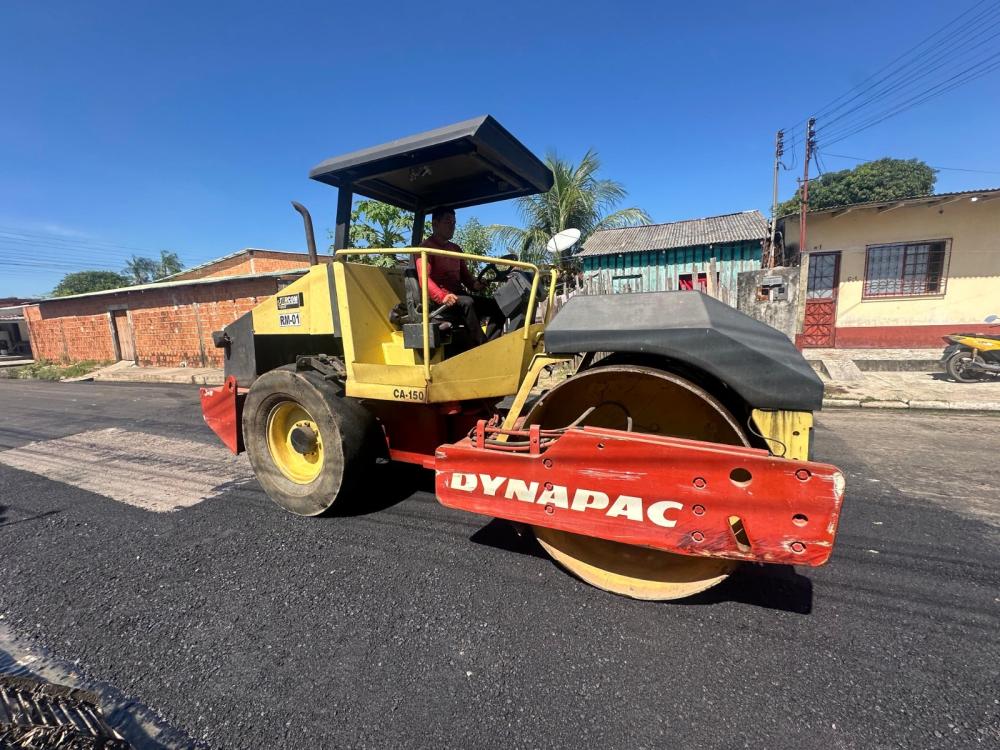 Prefeitura de Parintins intensifica serviços de asfaltamento no Itaúna II