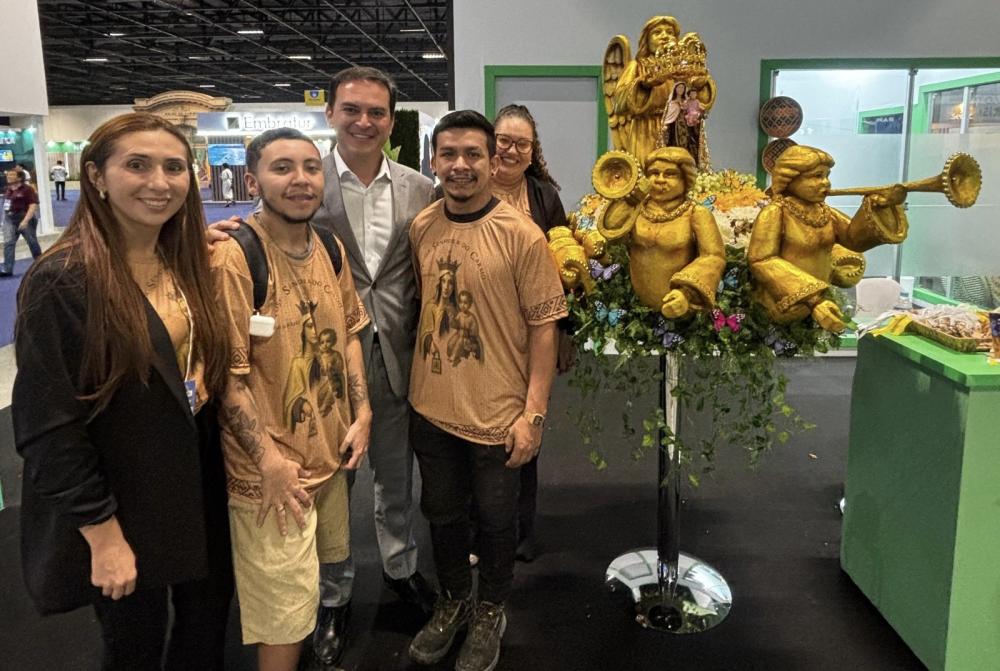 Parintins leva Festa de Nossa Senhora do Carmo para o 9° Salão do Turismo em São Paulo