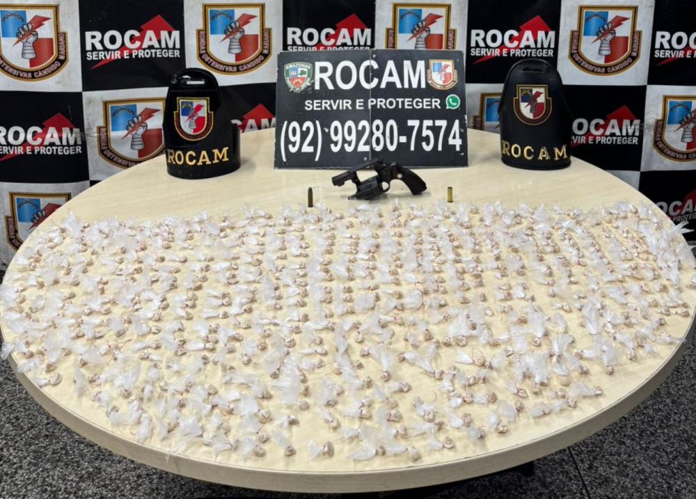 Polícia Militar apreende armas, munições e mais de 500 porções de drogas em ações na capital