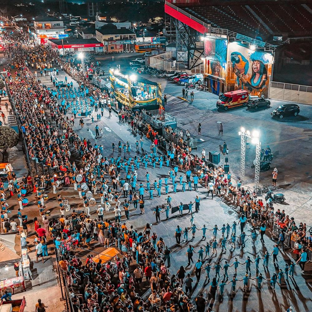 Desfile cívico movimenta escolas, famílias e economia local em Parintins