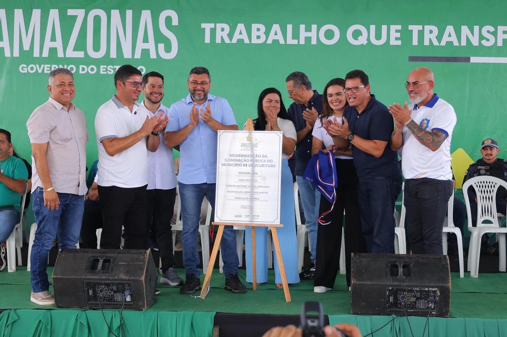 Governador Wilson Lima faz entregas para o setor primário e social em Urucurituba