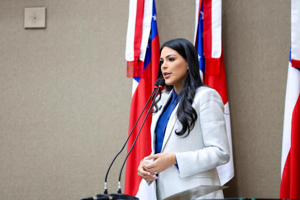 Mayra Dias denuncia superlotação, falta de medicamentos e precariedade no atendimento da FCecon