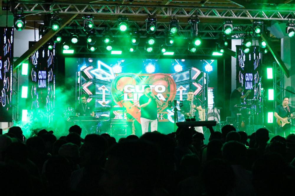 Atrações locais e regionais animam a primeira noite da Festa da Pesca ao Tucunaré 2025 em Nhamundá