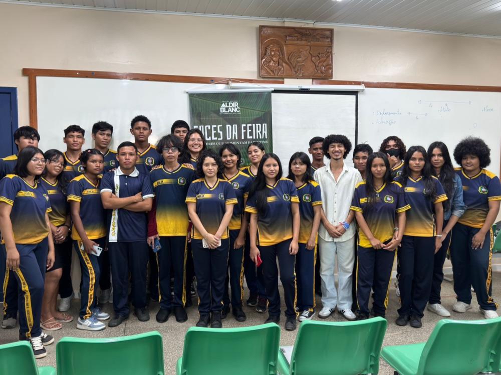 Oficinas de fotografia em escolas públicas marcam início do projeto ‘Faces da Feira’ em Parintins