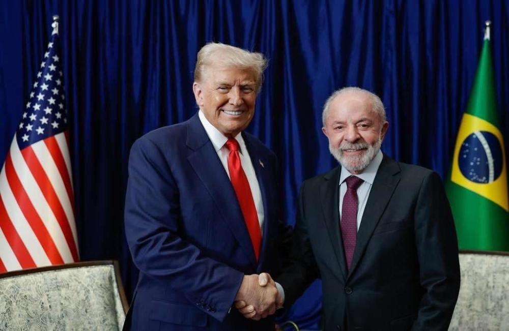 Lula e Trump se reúnem na Malásia e abrem caminho para acordo sobre tarifas e sanções