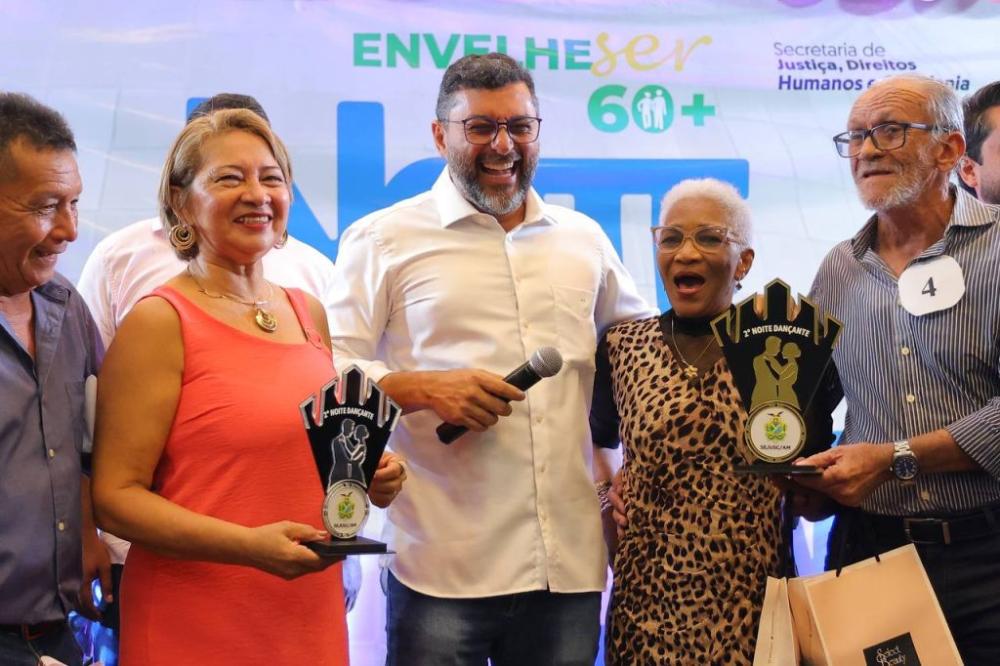 Wilson Lima antecipa salário e 13º de dezembro e injeta R$ 1,2 bilhão na economia amazonense