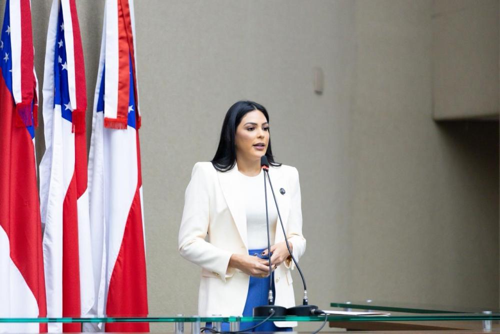 Deputada Mayra Dias denuncia negligência em maternidades e critica omissão do Estado