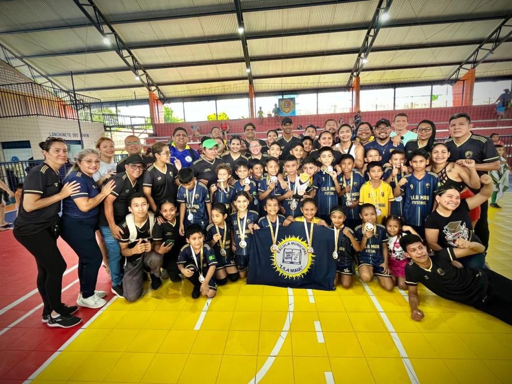 Com dois ouros, Escola Municipal Lila Maia é soberana no futsal mirim em Parintins