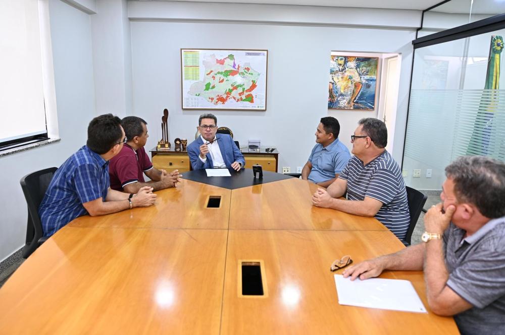 Lideranças da ALIAM se reúnem com vice-governador Tadeu de Souza para discutir fortalecimento da entidade